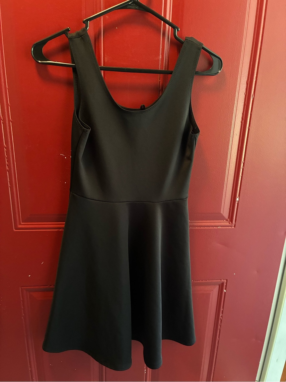 Black Sleeveless Scoop-Neck Mini Dress - Brand Unknown